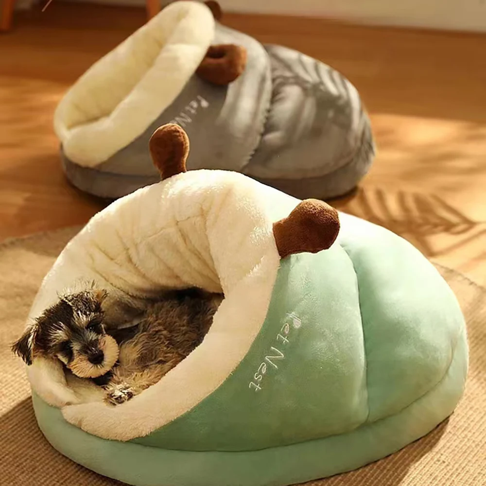 MADDEN Warm Small Dog and Cat Kennel Bed Breathable, Slippers Shaped Dog Bed Cat Sleep Bag Foldable Washable.